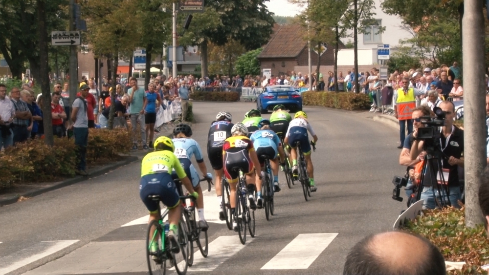 Wielerronde etten leur 2018 aftermovie 0300 01 08 06still013