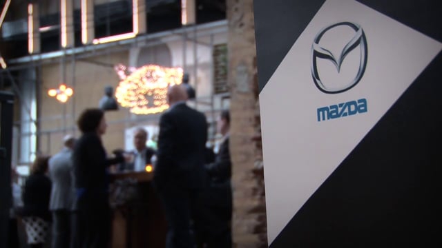 Videregistratie bij het feest van mazda motor